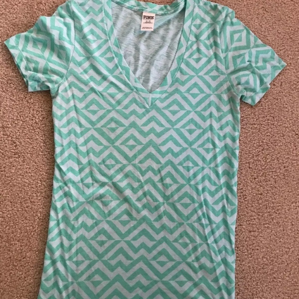 Victoria Secret PINK v-neck t-shirt
